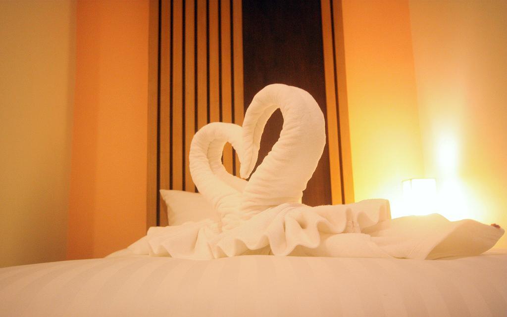 บรีซโซเทล  Hotel Patong ภายนอก รูปภาพ