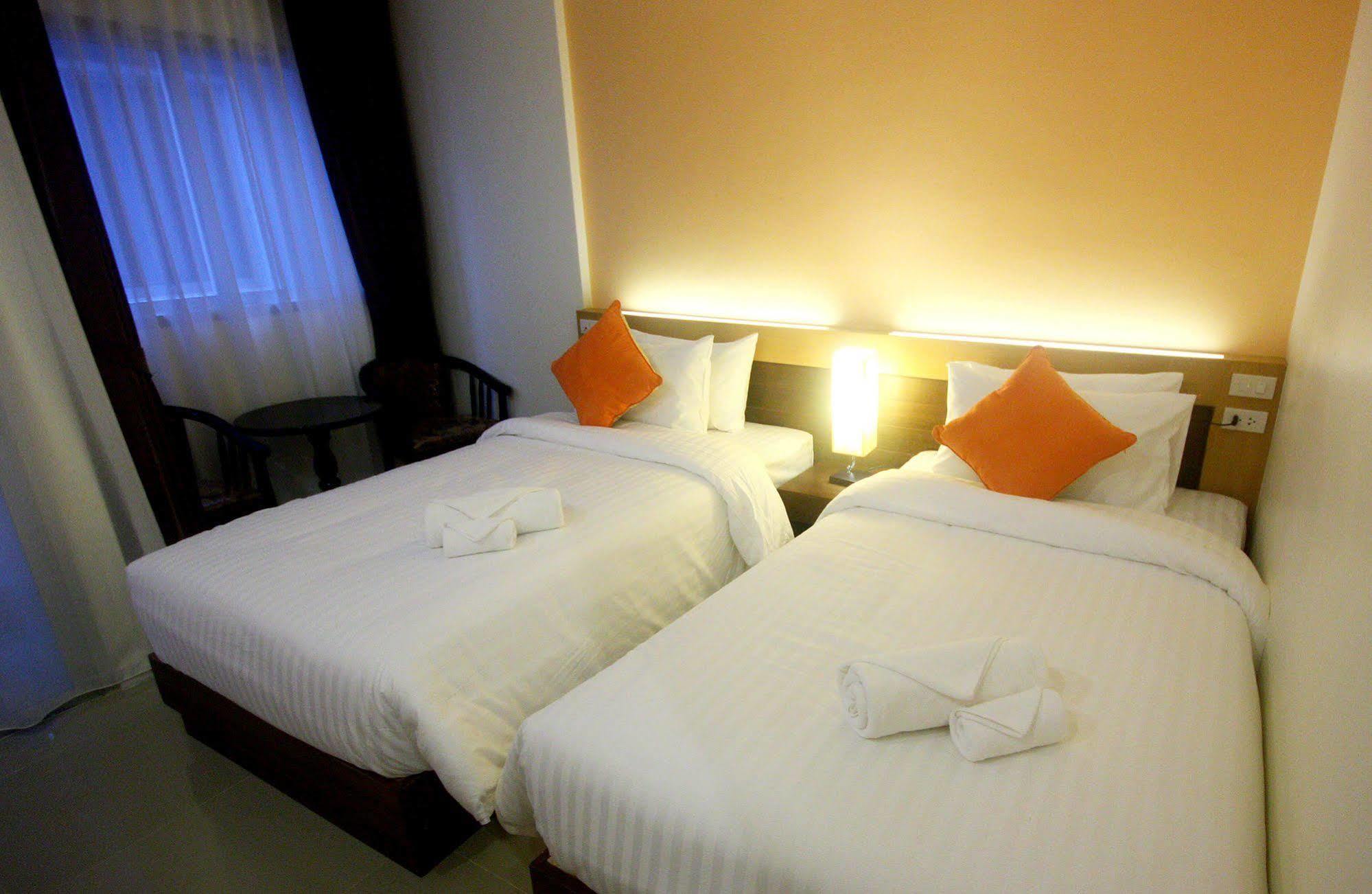 บรีซโซเทล  Hotel Patong ภายนอก รูปภาพ